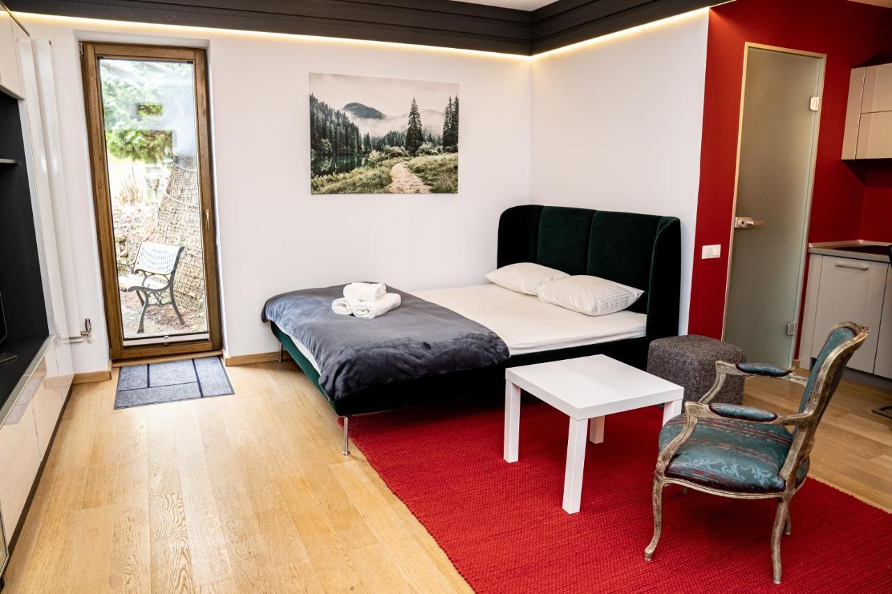 Studio 14 Brasov Luaran gambar