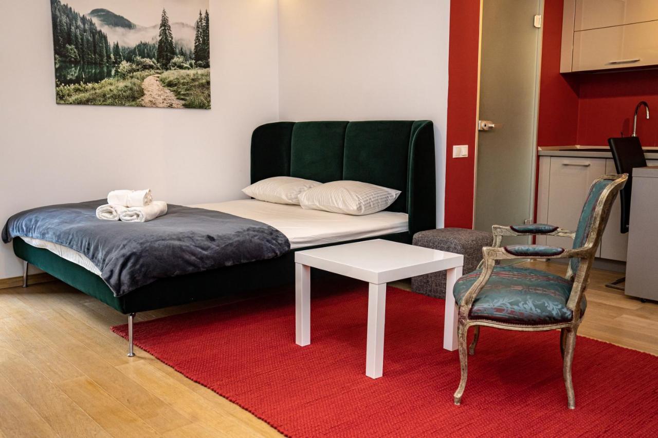 Studio 14 Brasov Luaran gambar