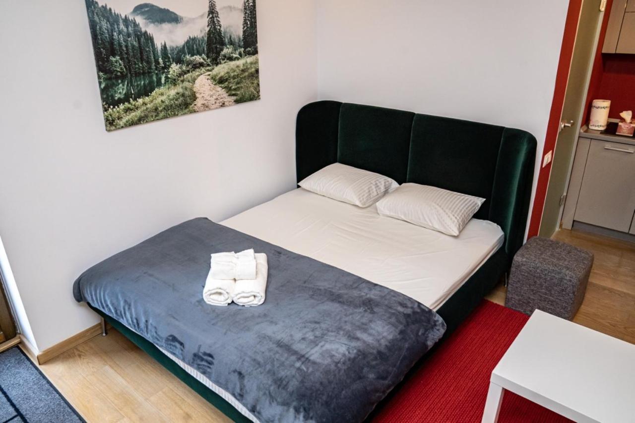 Studio 14 Brasov Luaran gambar